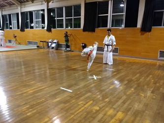 娘やる気になった(≧∇≦*)か?今日も空手頑張ってます。