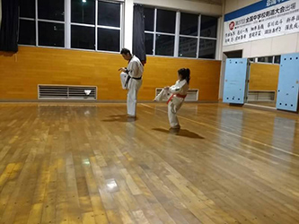 娘空手頑張っています